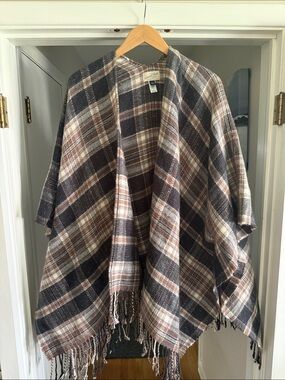 Universal Thread Plaid Fringe open Poncho - Brown, Black & Cream